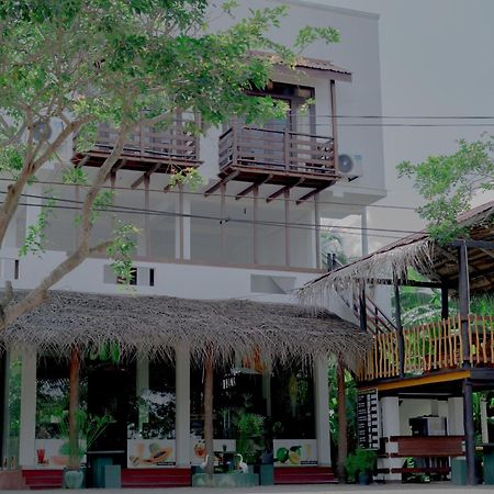 Wilpattu Restaurant & Guest House Pahala Maragahawewa Экстерьер фото